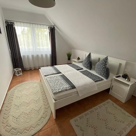 Munkacsy Apartmanok バラトンフェニヴェシュ エクステリア 写真