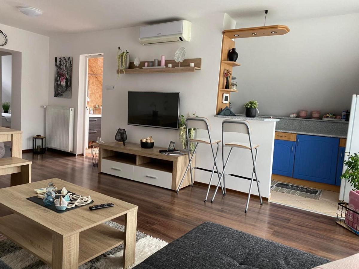 Munkacsy Apartmanok バラトンフェニヴェシュ エクステリア 写真