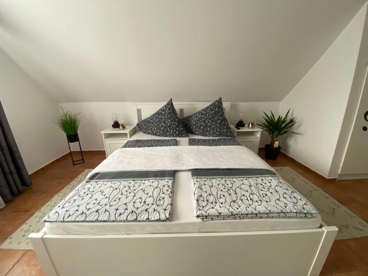 Munkacsy Apartmanok バラトンフェニヴェシュ エクステリア 写真